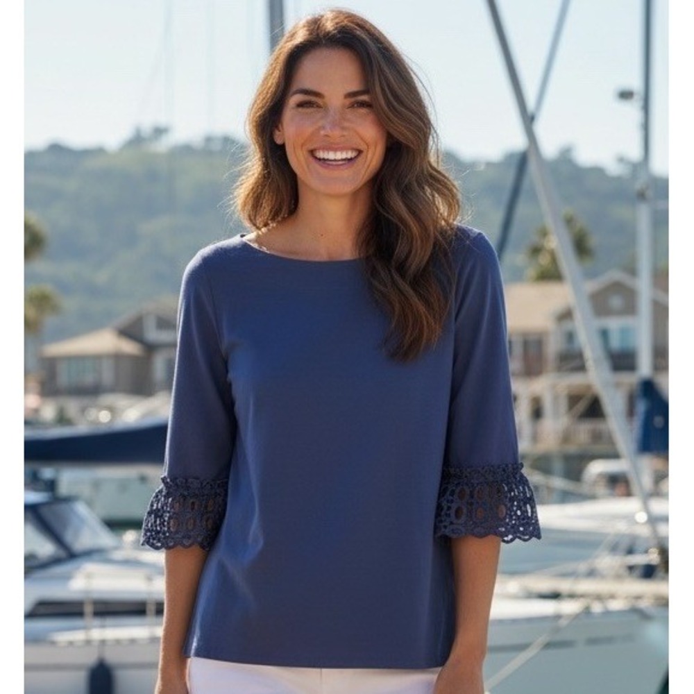 New LILLY PULITZER Small Fontaine Top Navy Pima Cotton Bell Sleeve Eyelet Lace